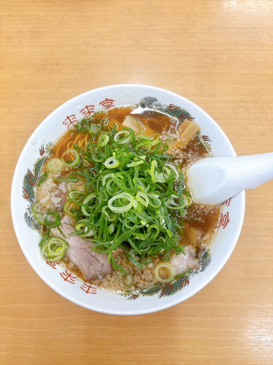最近の外食あれこれ。家族と一緒にご飯を美味しく食べられる日常にいつも感謝しています🙏✨
#おうちごはん　#ランチ　#晩酌　#夫婦2人暮らし　#来来亭　#しらす丼