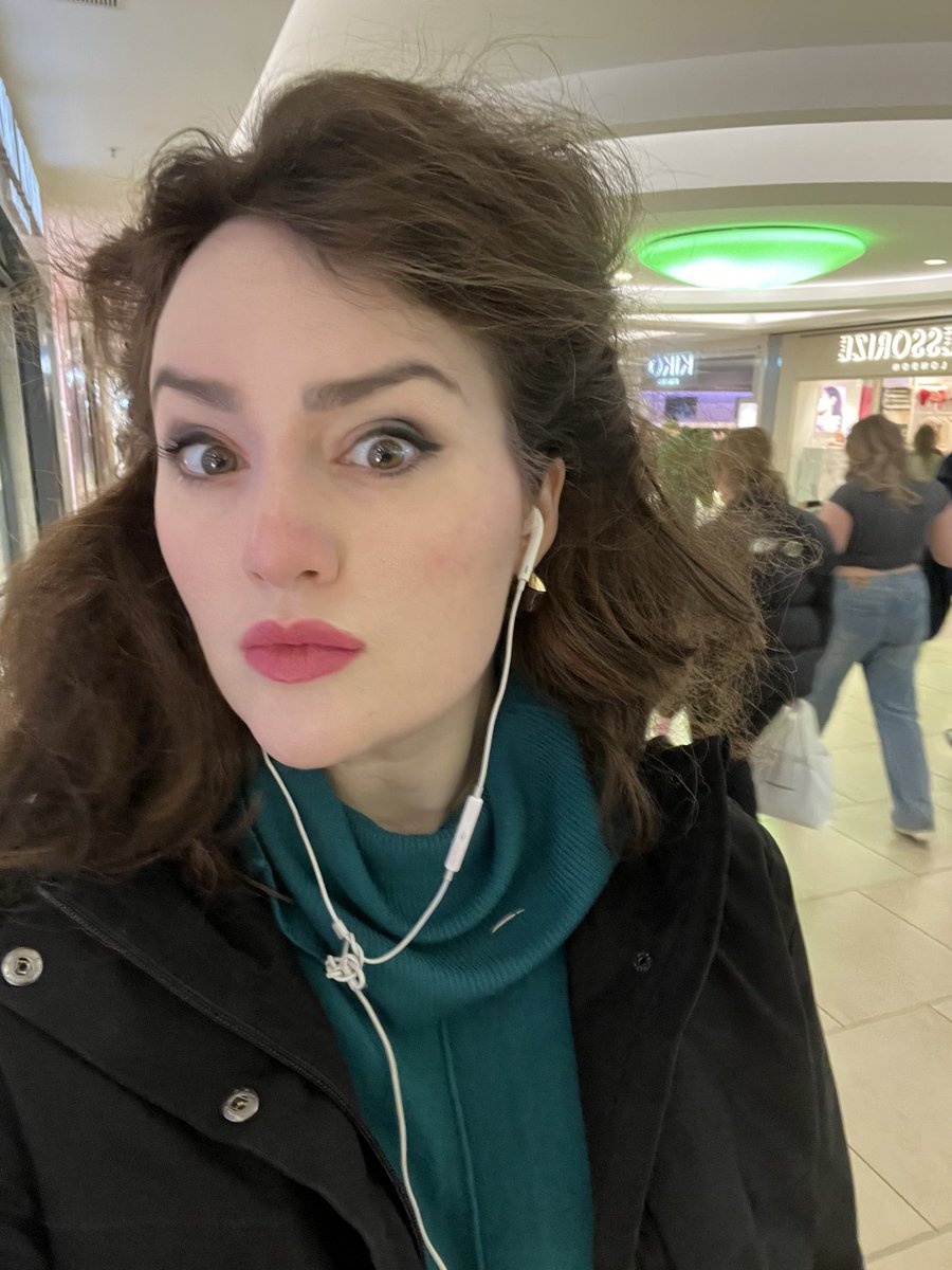 Madelaine Hanson tweet media