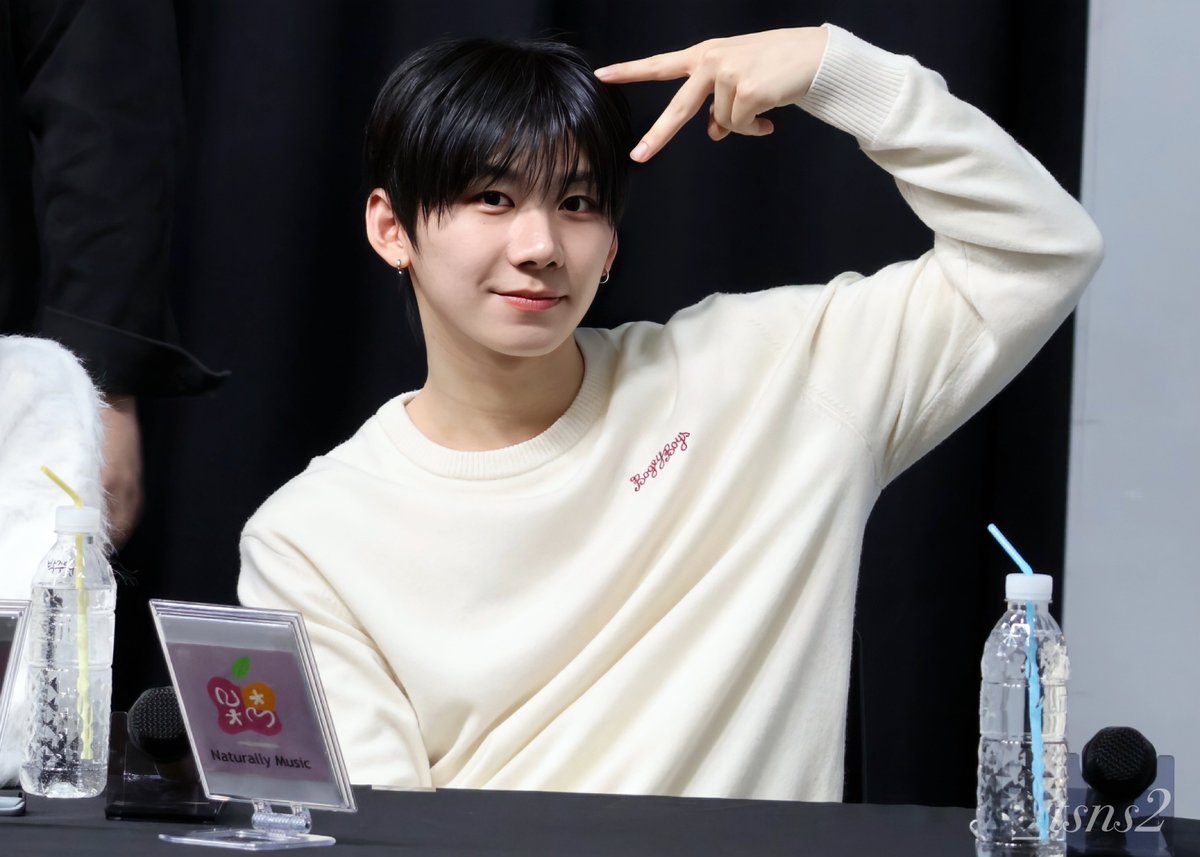 𝐜𝐡𝐚𝐭𝐨𝐧𝐚𝐢𝐦𝐞𝐞 tweet media