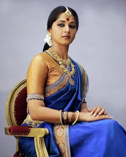 AnushkaShettyPlanet tweet media