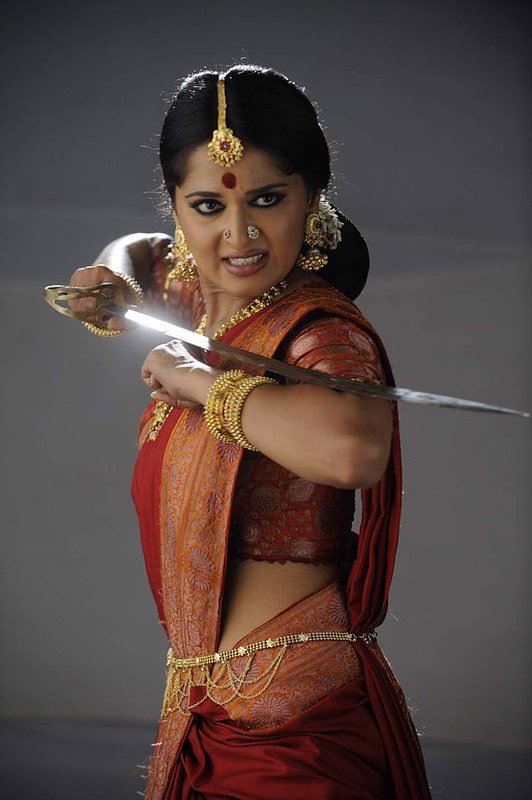 AnushkaShettyPlanet tweet media