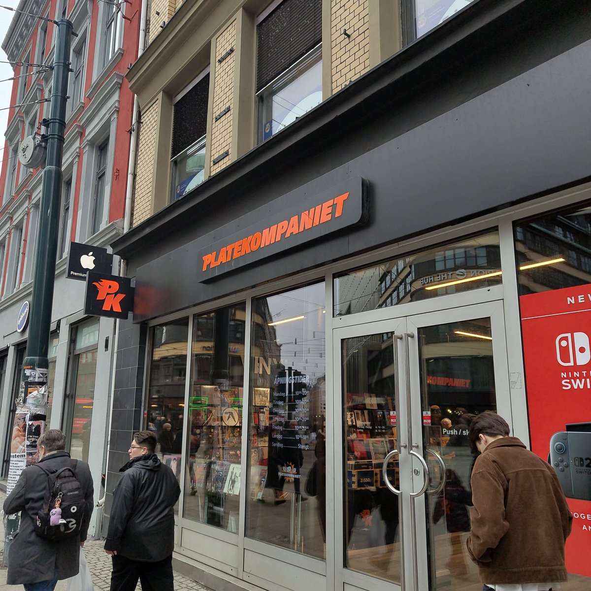 Jester🇳🇴🔜PAWSKE🇳🇴, Furway🇧🇻, EF🇩🇪 tweet media