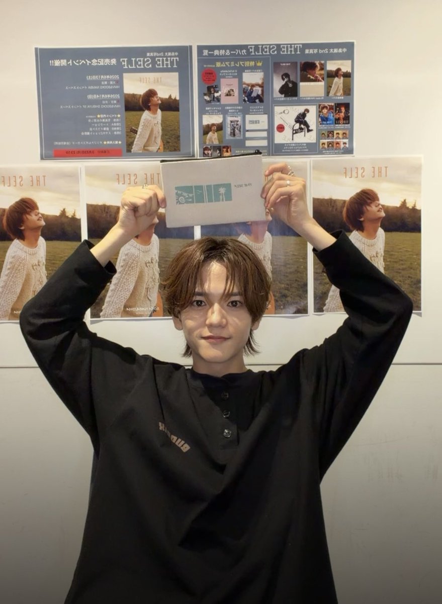 sotan0123_'s tweet photo. 颯太くん安定にかっこよかった
1枚目のお顔なにぃ🥺
スクショタイム〜言いながら事故気にして横にいなくなってっちゃうところ可愛かったです😹
#中島颯太
#THESEJF
#写真集
#FANTASTICS https://t.co/TTYHiGKGKv
