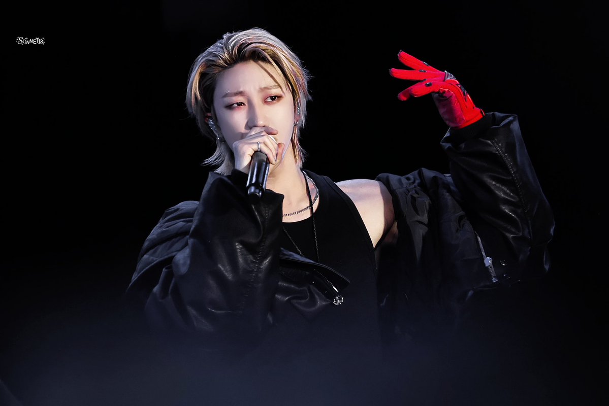 sonnet18_ tweet media