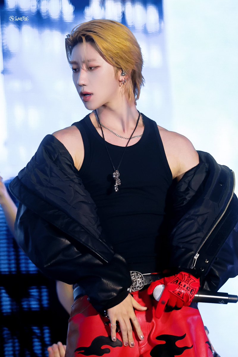 sonnet18_ tweet media