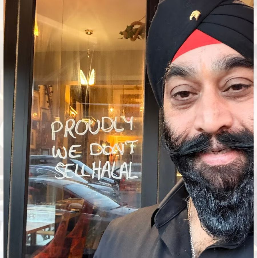 fahimhfs's tweet photo. @koreanscot @kingkapoor72 90% of restaurants in London aren’t halal and they’re doing just fine. None of them feel the need to advertise that they’re “proudly non-halal.” When you frame it that way, it stops being about food and starts looking like a dig at people’s beliefs. https://t.co/wStmLnirTR