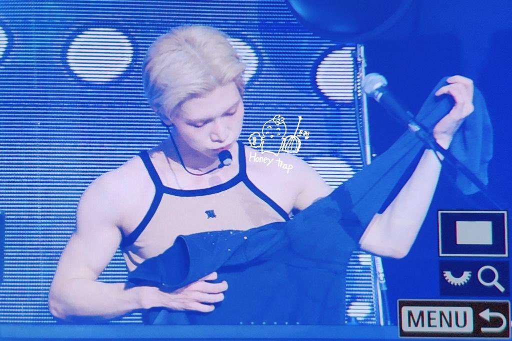 Does Yeosang Look Good Today? tweet media