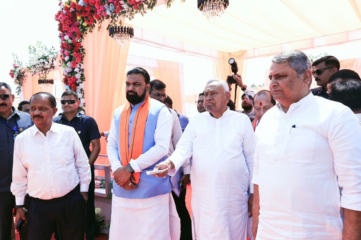 Nitish Kumar tweet media