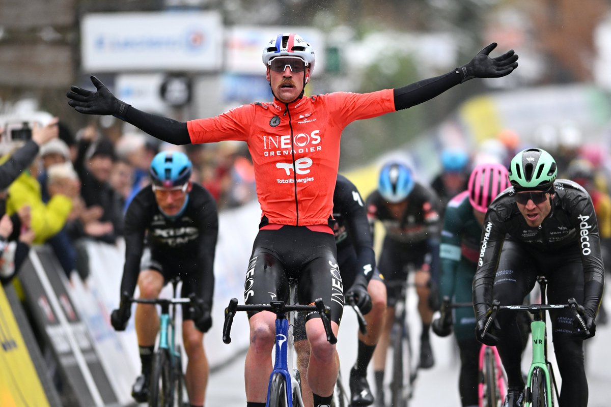 NetcompanyINEOS's tweet photo. Change the plan ☑️
Execute to perfection ☑️

After a few near-misses, @DorianGodon would not be denied and took a sensational sprint victory at #ParisNice 🇫🇷 https://t.co/LEo2epPsSM