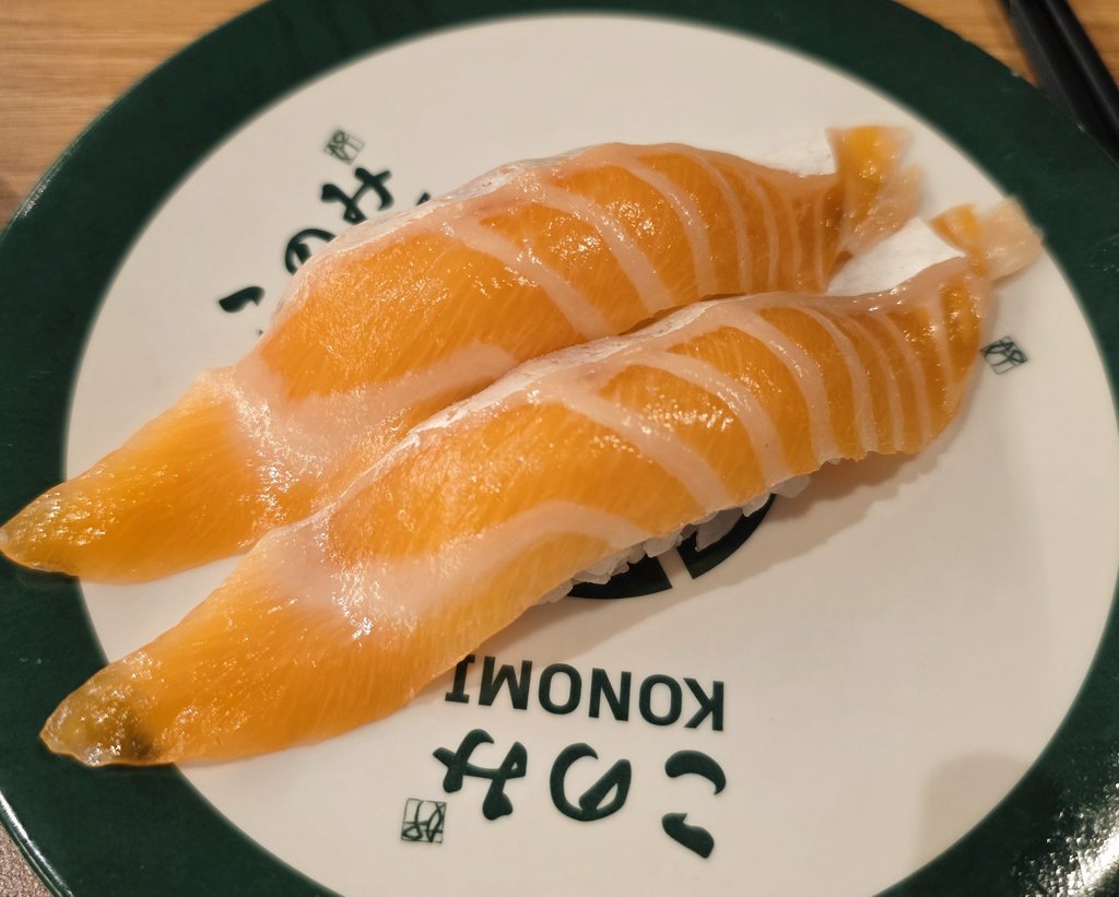 연어먹는곰 tweet media