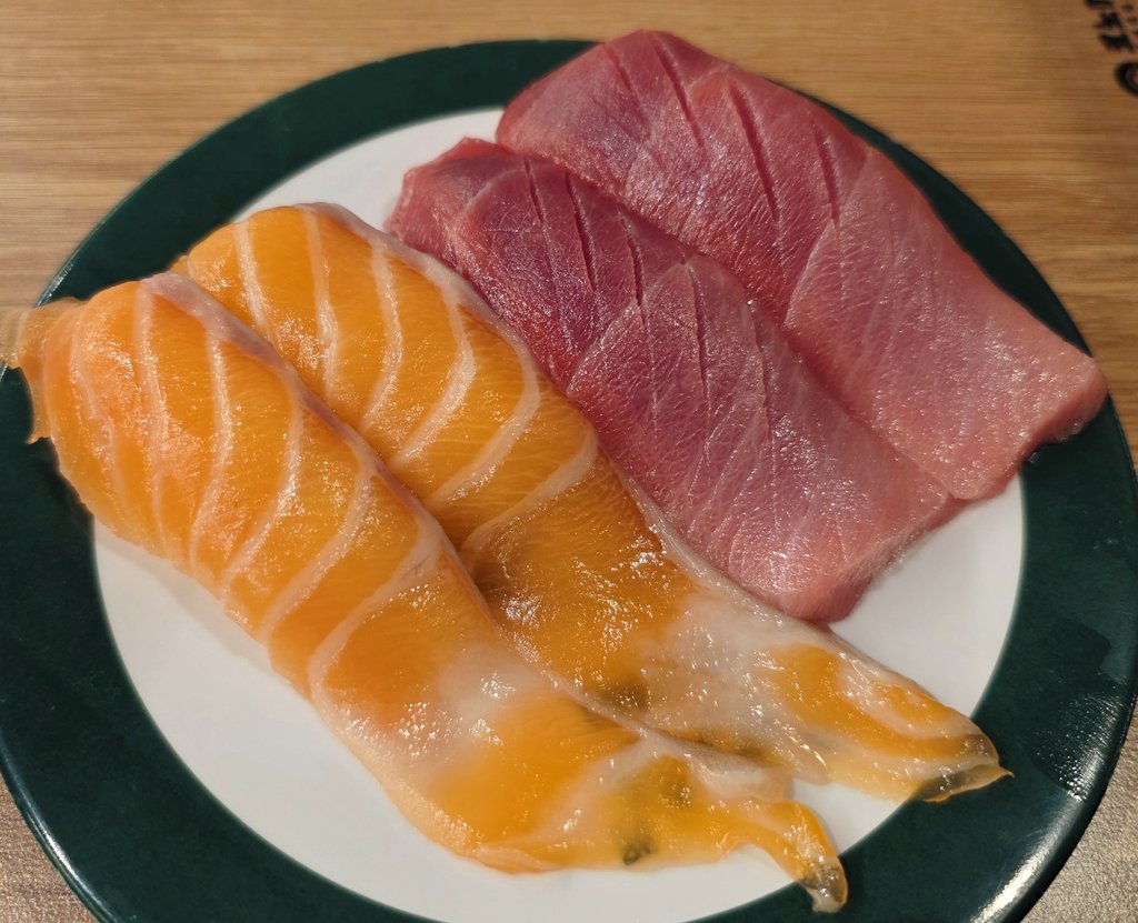 연어먹는곰 tweet media