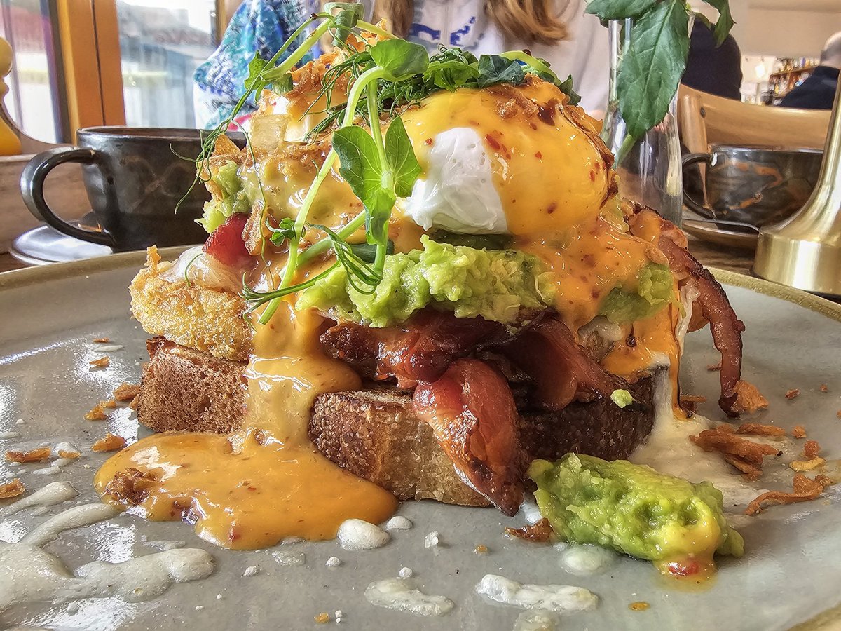 Dining Devon tweet media