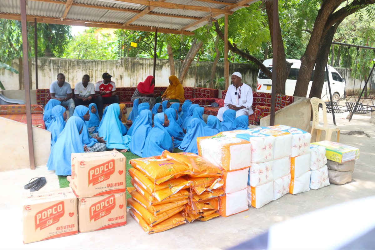 MohaJichoPevu's tweet photo. Day 11: Ramadhan Food Distribution Program 

@MoAliFoundation was pleased to visit Al Hanan orphanage & Island Muslim girls orphanage in Nyali Constituency today as part of our Ramadhan Food Program. The two institutions are a game-changer in the lives of orphans in Mombasa and the noble work they do for the children is beyond breathtaking. Due to the support of our wonderful donors and well wishers including @PembeFlour , We are glad to have shared food packages and contributed to the joy of these homes today.  Our team also visited Mwenza area in mtongwe ward , bububu area ,shika adabu ward, Likoni Constituency and equally shared food items with the communities around. 

#RamadhanKareem