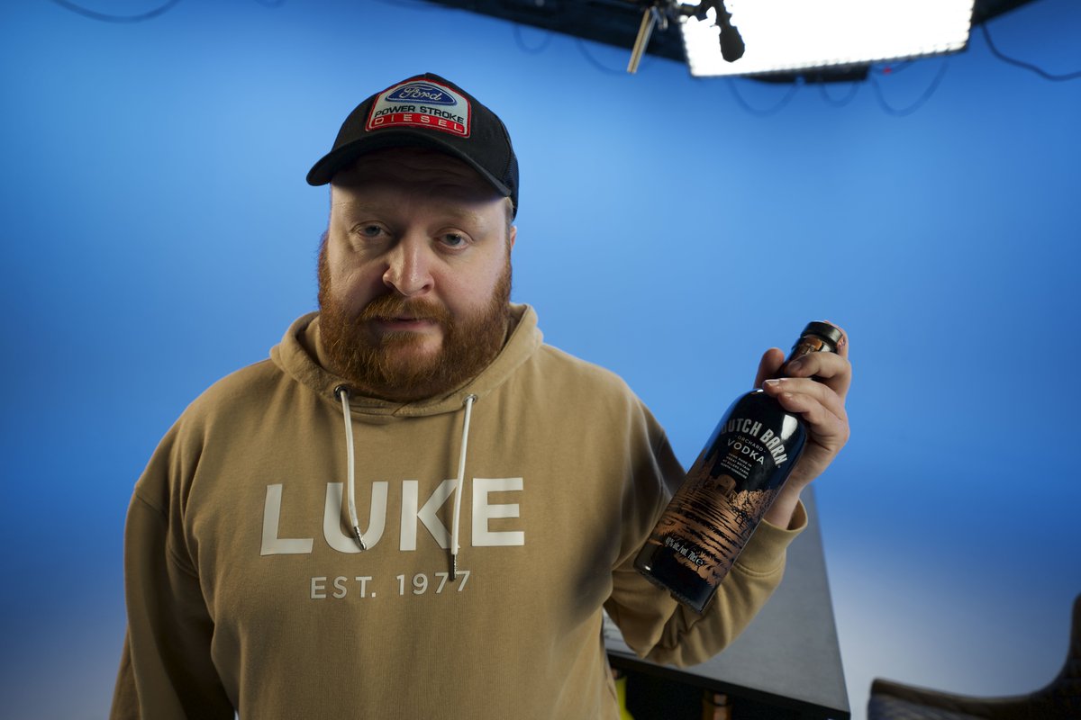 Dutch Barn Vodka tweet media