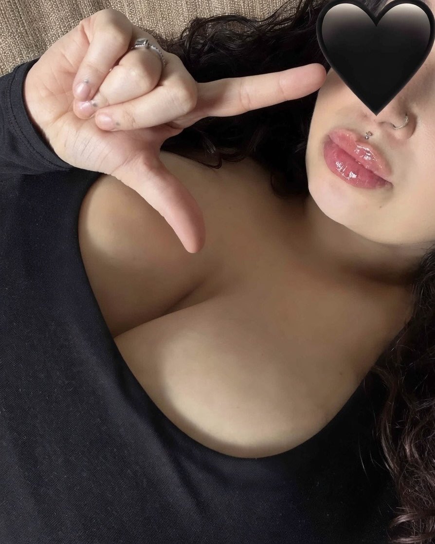 MissGoddess_xx's tweet photo. Happy Saturday findom 
Weekends are for relaxing, recharging and spending YOUR money. 😌
Your loser tax is due.
Dms for humiliation sessions.

Findom findomuk humiliation footboy sellingcontent cashdrain domme https://t.co/REh6kd3YF9