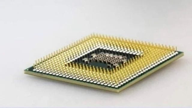 >pegue uma pedra
>derreta a pedra
>transforme a pedra em pó
>transforme a pedra em um cristal
>transforme-a de volta em uma pedra
>usando magia poderosa, escreva runas antigas na pedra
>faça a pedra pensar
>converse com a pedra