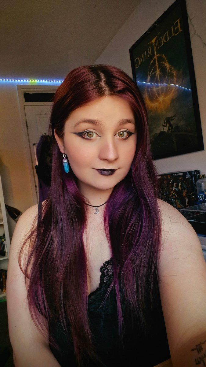 Frosty_The_Devilgirl 🏳️⚧️ tweet media