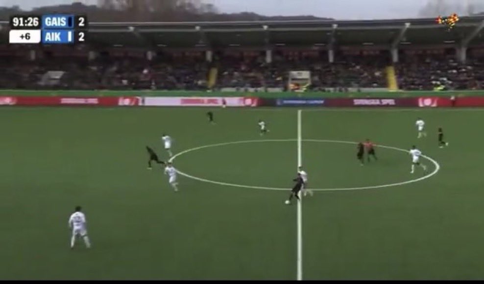 Édith Piaf tweet media