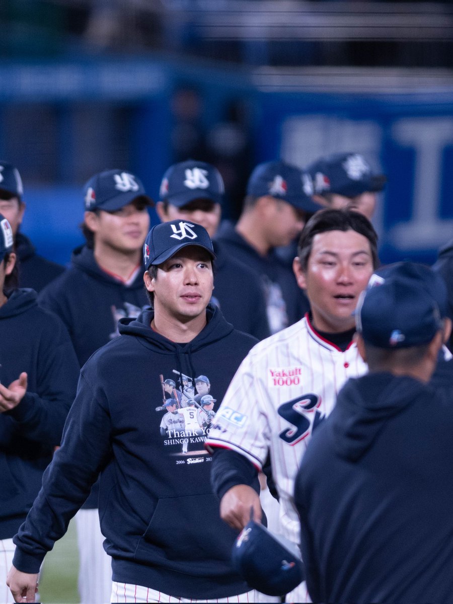 tarentelle776's tweet photo. 見送られる人と見送る人の表情だなあと…😢 https://t.co/c94s6o1G6q