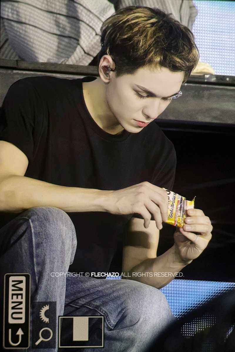 Flechazo✘0218 tweet media