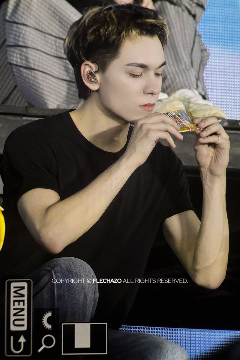 Flechazo✘0218 tweet media