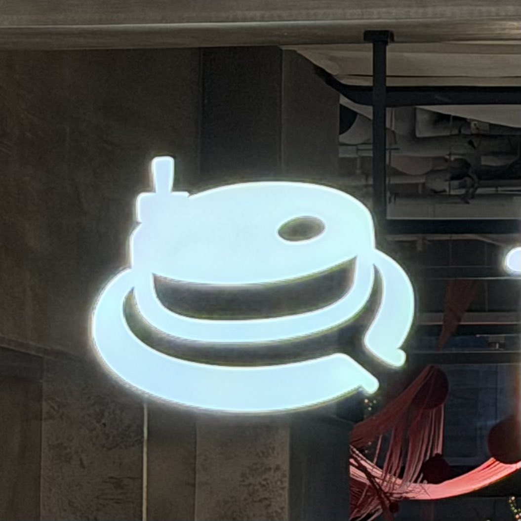 类人型犬类生命体 tweet media