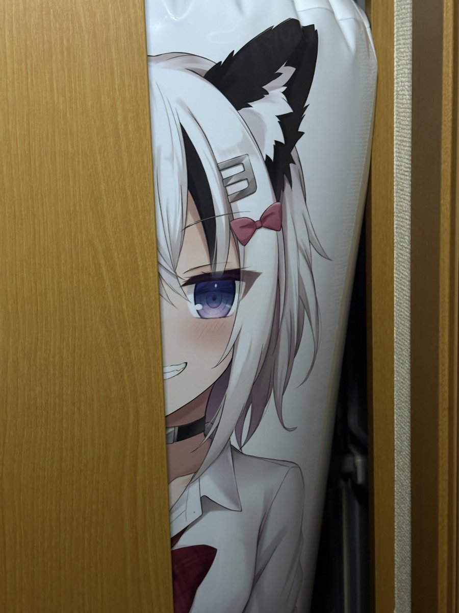 コルト tweet media