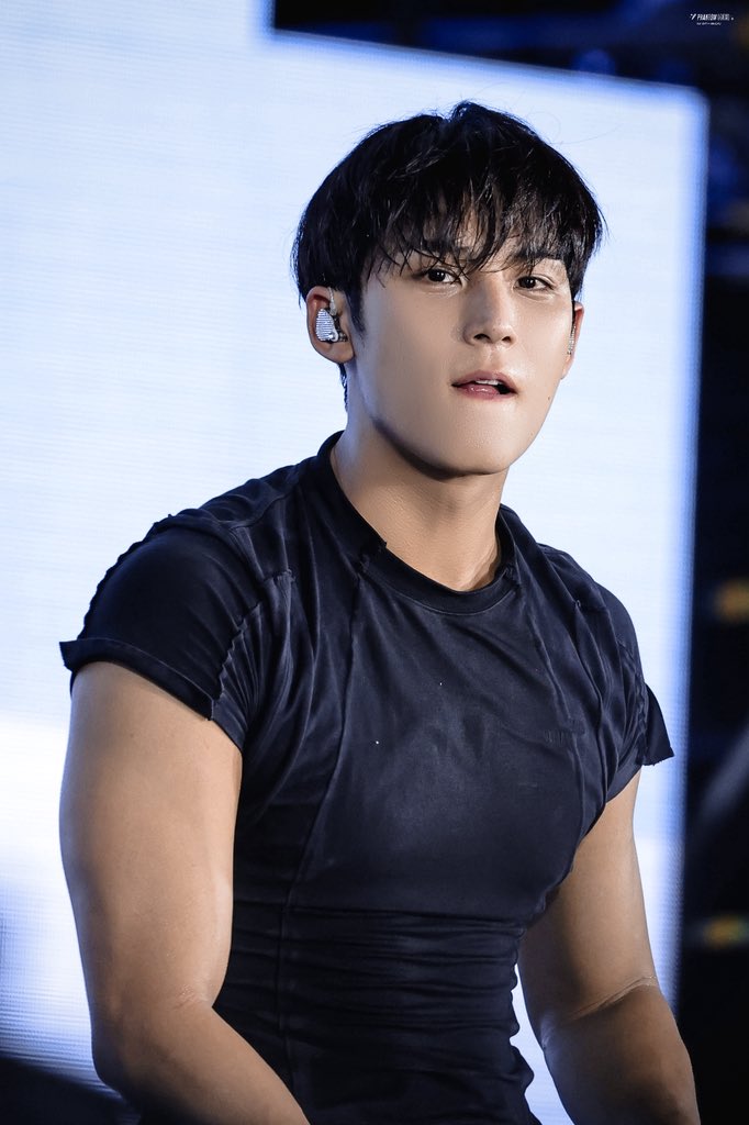 𝐏𝐡𝐚𝐧𝐭𝐨𝐦 𝟒𝟎𝟔 tweet media