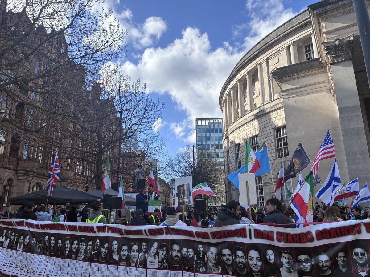 Amy Walker tweet media