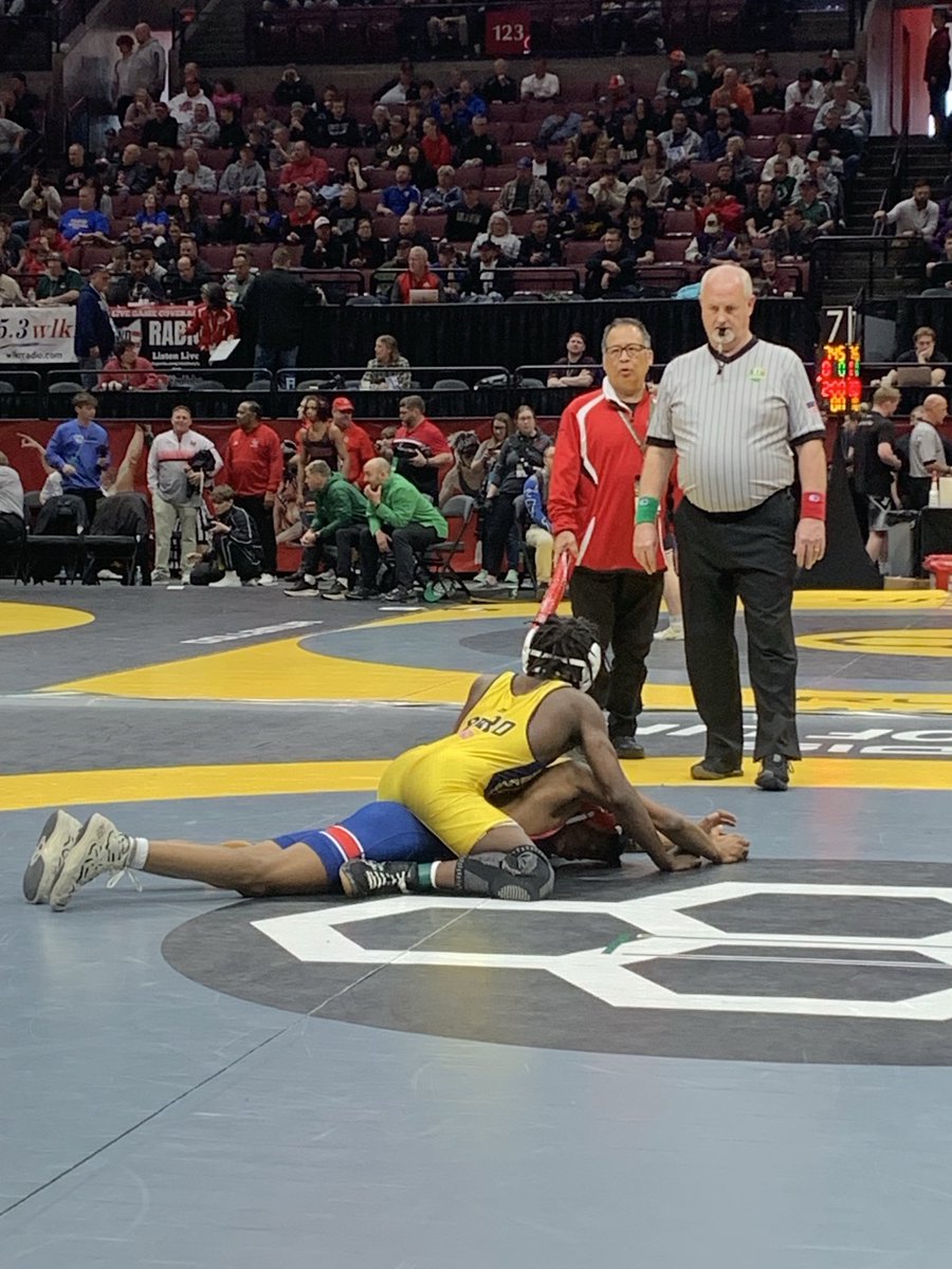 1RocketAD tweet media