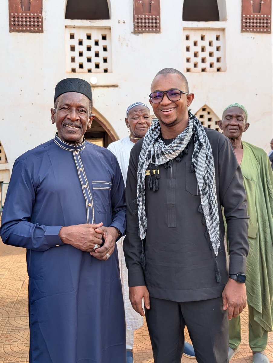 jci_mali's tweet photo. Une délégation du Comité Directeur National 2026 conduite par le Président National a effectué une visite de courtoisie auprès des autorités administratives et coutumières de Koutiala dans le cadre des préparatifs du Conseil National prévu du 24 au 26 avril prochain.
#JCIMali https://t.co/9xnjjkDuom