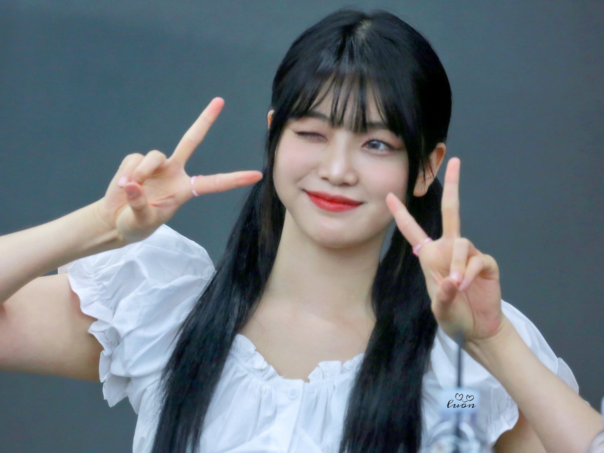 allforeverglow's tweet photo. 240726🤍

#EVERGLOW #에버글로우 #온다 #ONDA https://t.co/9CkWJaTPBZ
