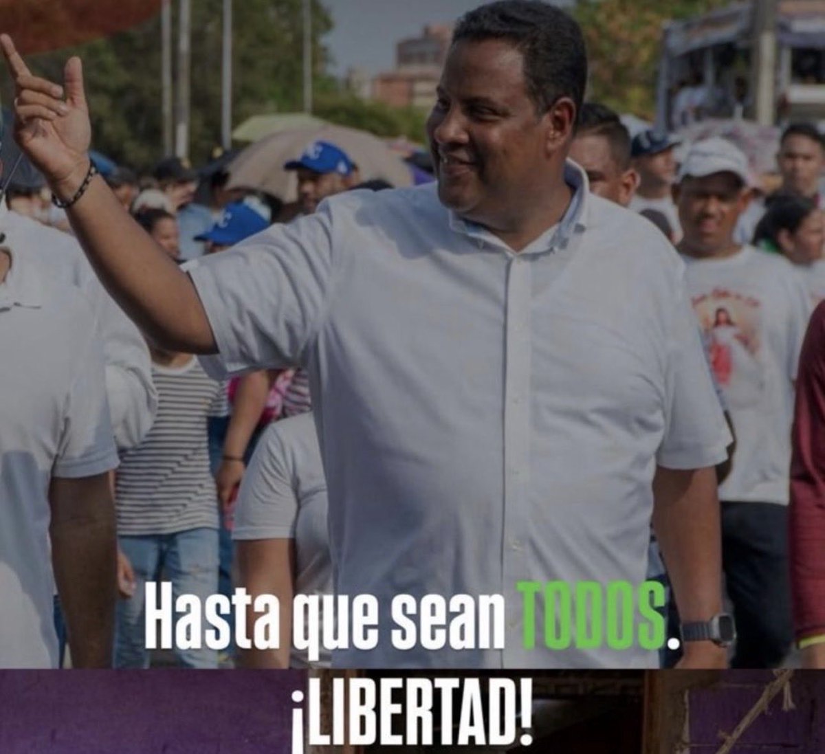 FrancoRLuis's tweet photo. La lucha por la libertad plena de los presos políticos, debe ser una lucha sin mezquindad, sin bandera política e ideológica.
Cuando la lucha por la libertad de los #PresosPolítico no cumple con esas características, indirectamente nos convertimos en cómplices de los represores. https://t.co/ptbPObv7Vh