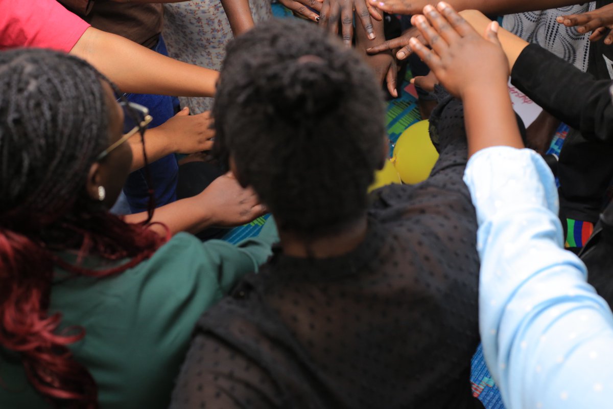 VWanican tweet media