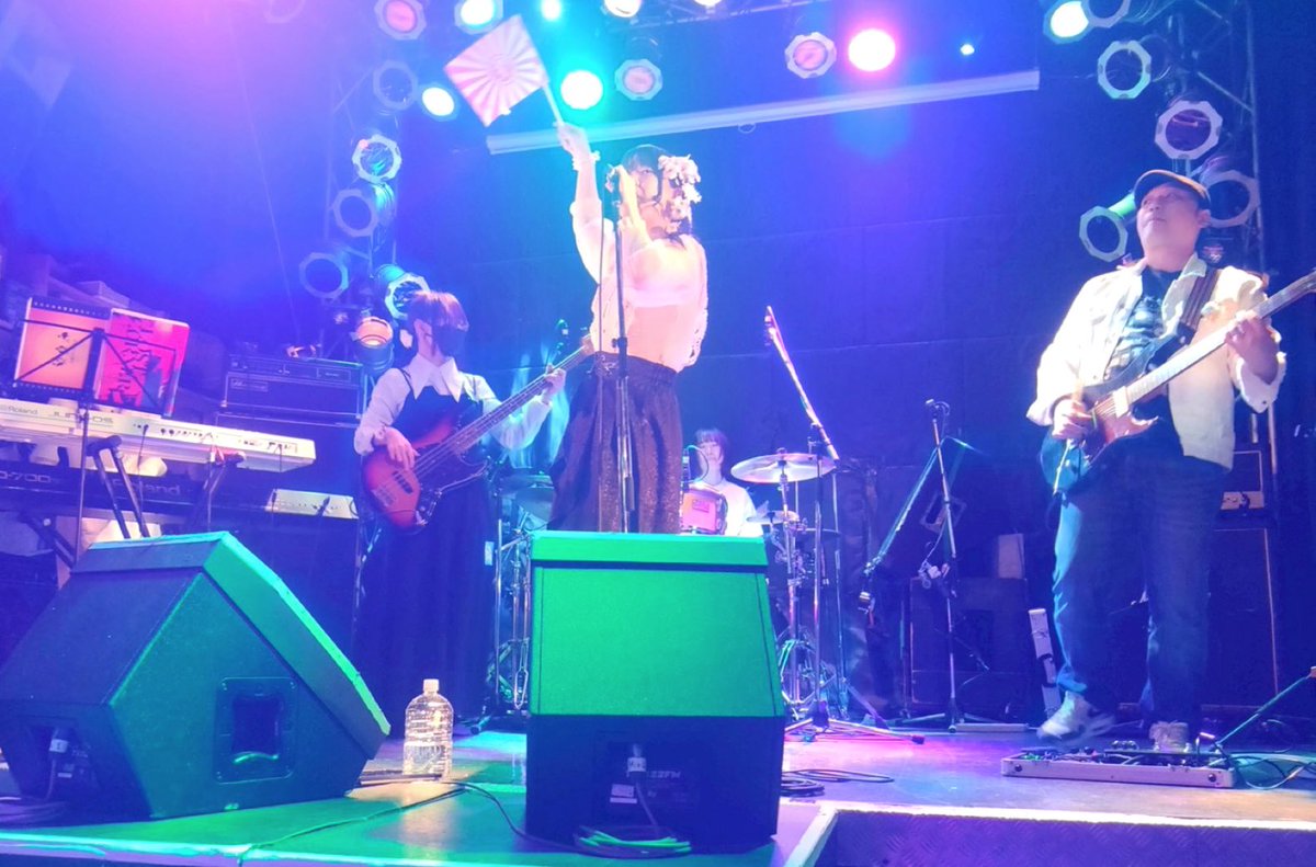 ryoko_52152's tweet photo. 取り急ぎ、本日のライブ無事終演しました！関わってくださった皆さま、ありがとうございました！たのしかった！！！ https://t.co/ekiLo6K8HD