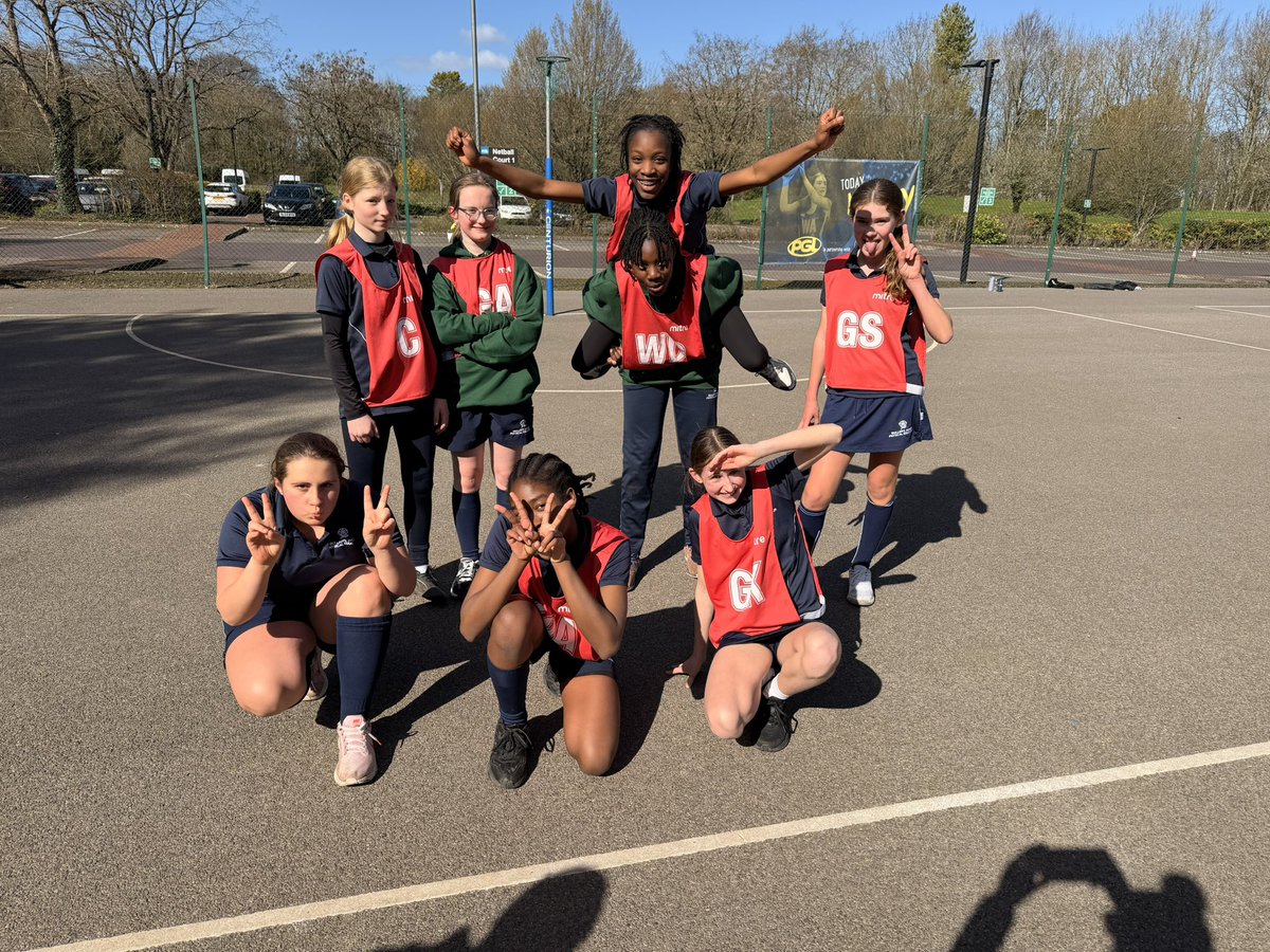 Bullers Wood Girls PE tweet media