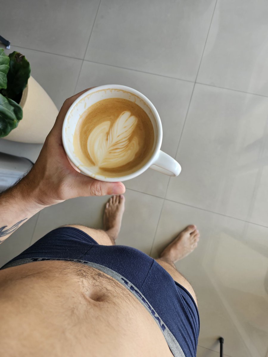 bar1stadot's tweet photo. Gosta de café com leite?

#gay #muscle #cueca #PINTOSAWARDS https://t.co/z0qJXcqzOq