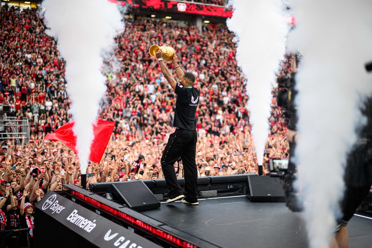 Bayer 04 Leverkusen tweet media