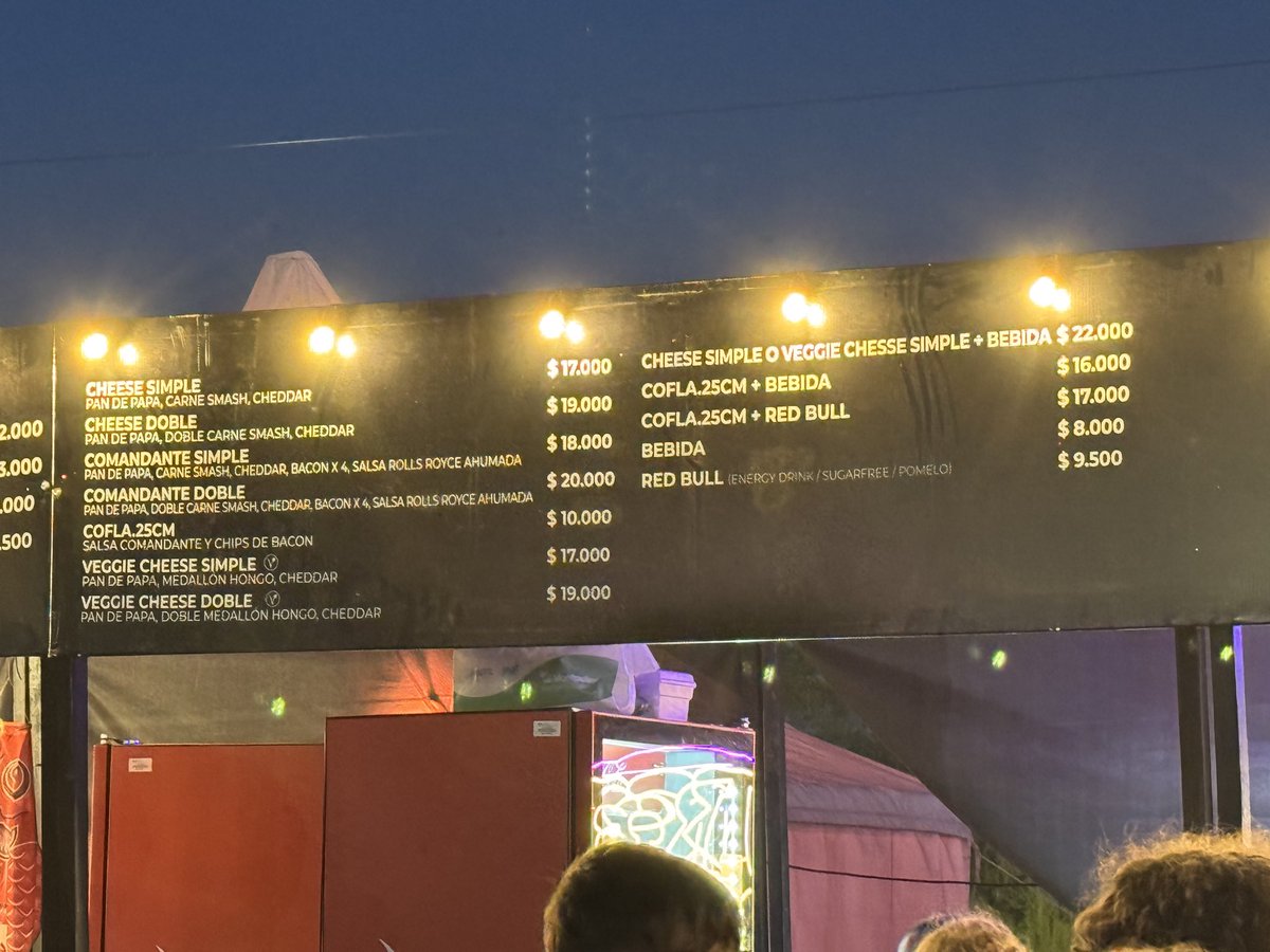 Alguiennuevo8's tweet photo. Más precios del #lollapalooza
#argentina https://t.co/UgLWutjlVT