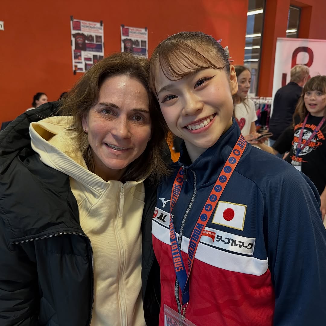 Oksana Chusovitina (UZB) and Aiko Sugihara (JPN)

📷<a href="/aiko_sugihara/">Aiko Sugihara</a>