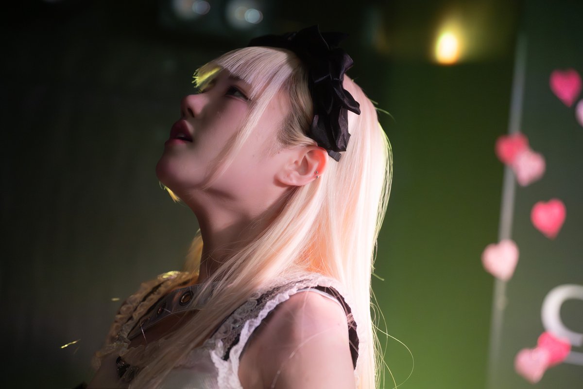 basslinelab1's tweet image. ROOT REAL -ルートリアルｰ
@rootreal_info 

白：八女蘭れん #やめられん
@yameraren_0930

紅：亜紗紅るな #あさくるな
@asakuluna_0327

緑：会綺楽める  #あきらめる
@akirameru_1106

『予測不能・唯一無二な楽曲で
モノトーンな生活の反復を彩る』
#EDM サウンドアイドル🎧