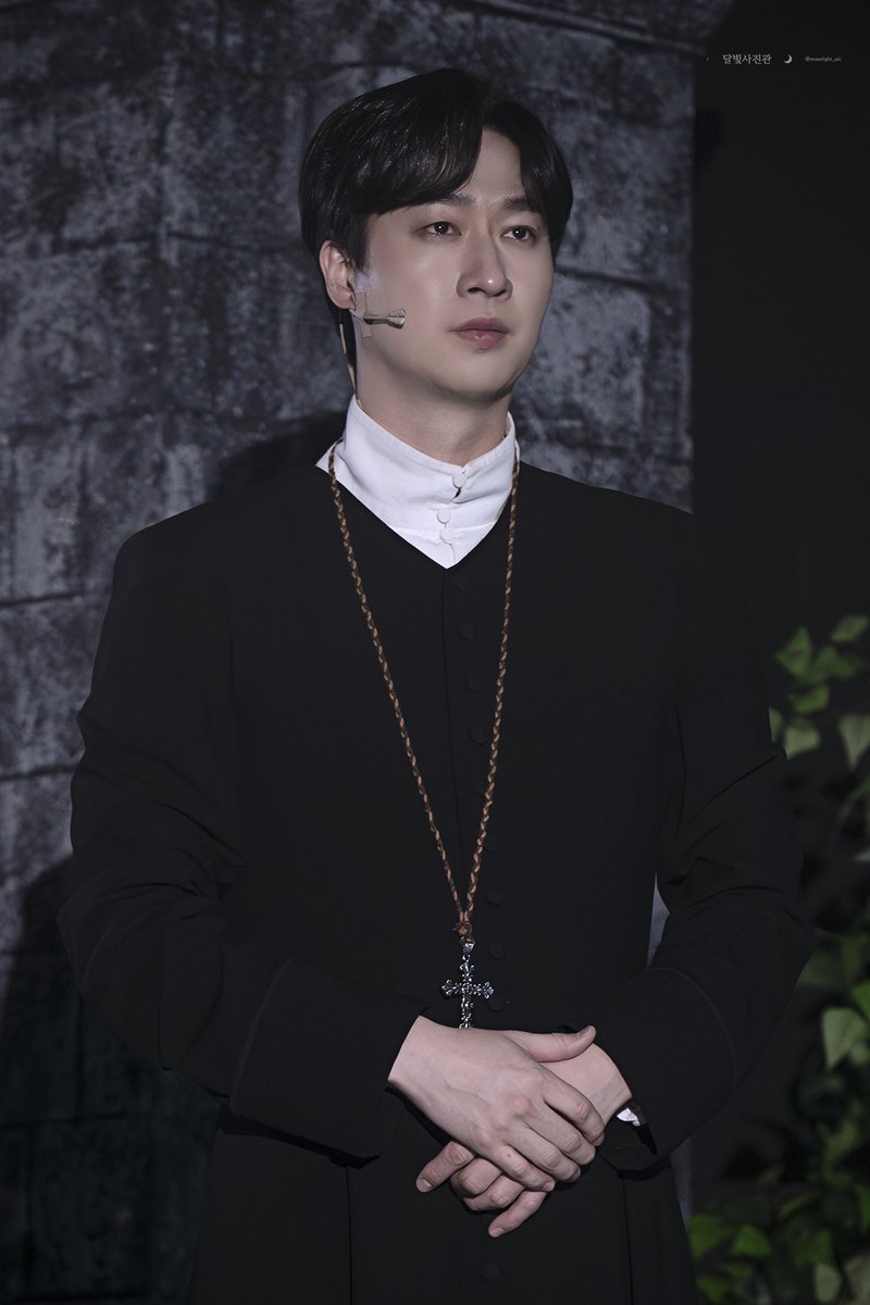 달빛사진관🌙 tweet media