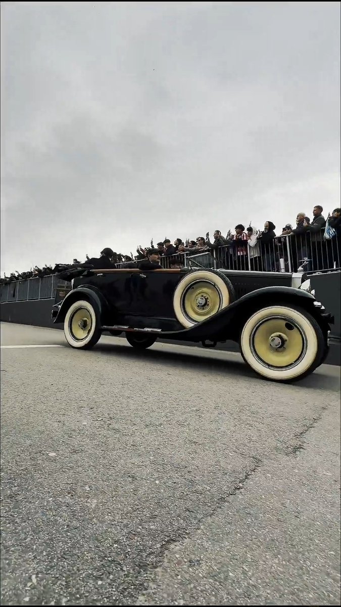 وصول نجوم أتلتيكو مدريد إلى ملعب ميتروبوليتانو قبل مواجهة خيتافي في الليغا 