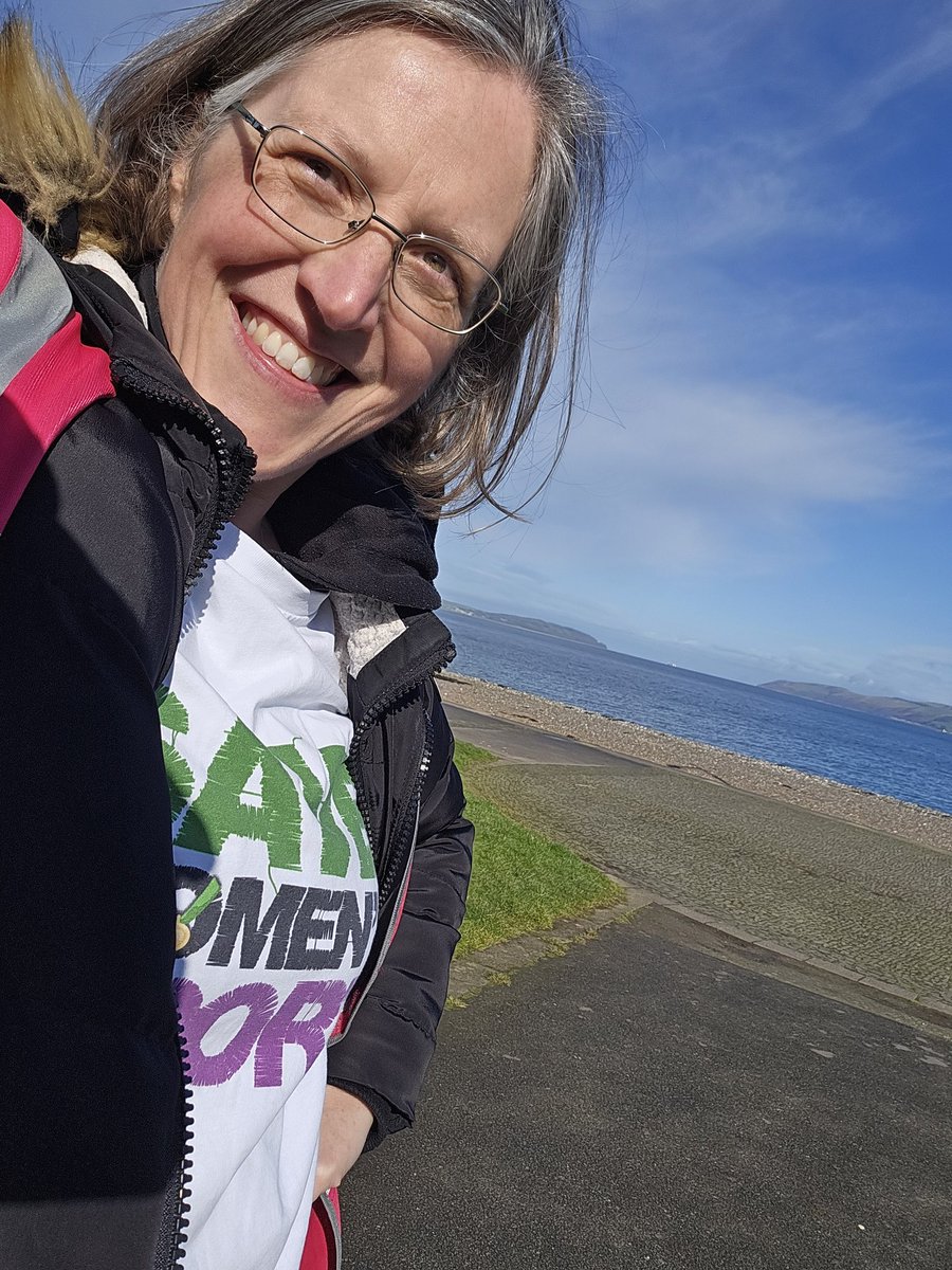 Beautiful morning, timekeeping at Agnew <a href="/parkrunUK/">parkrun UK</a> 63% of participants were ♀️ today! We're waaaay above the average for #femalerunners 
#fairnessforfemales #SaveWomensSports