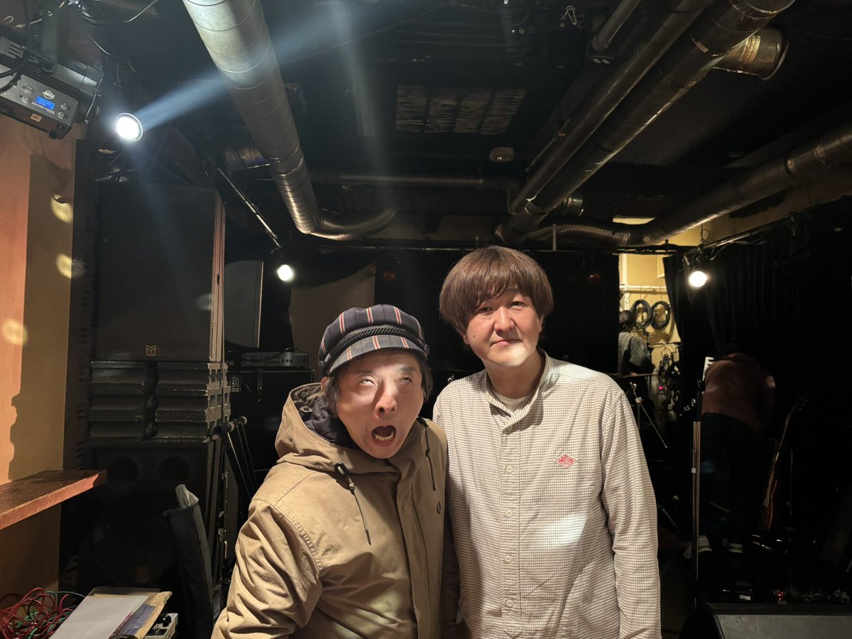 渋谷HOMEでワイドショーパーソナリティーズ観てきたよー
大盛況！新メンバーのリズム隊も良い感じで新生ワイドショーパーソナリティーズの幕開けに相応しい良きギグスでした！