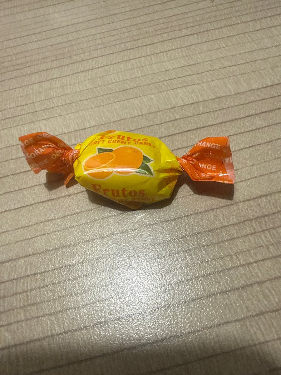 yusionyearner's tweet photo. the concept of yutchi being this small candy and syon being this big ass lollipop.... thinking.... not very good thoughts.... https://t.co/4SqAkp1ffa