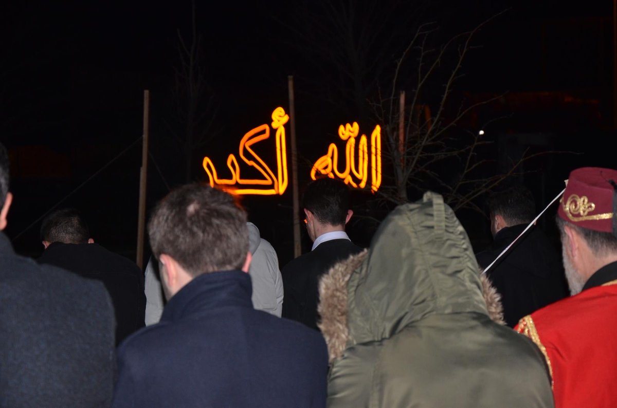“Ya İslamla yükselir, ya inkarla çürürsün, bu yol mezarda bitmiyor, gittiğinde görürsün.”

| Necip Fazıl Kısakürek

#MedeniyetteİftarVar