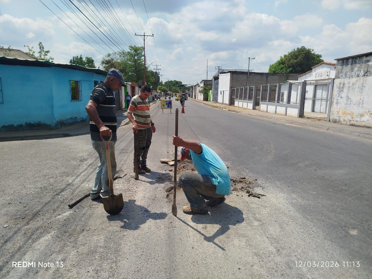 Bajo las instrucciones del Alcalde Alexander Mireles y con el propósito de seguir construyendo el  mejor San Carlos, el equipo de la Dirección de Ingeniería de la Alcaldía de San Carlos ejecutaron descongestión de drenaje de aguas residuales en la avenida Circunvalación.