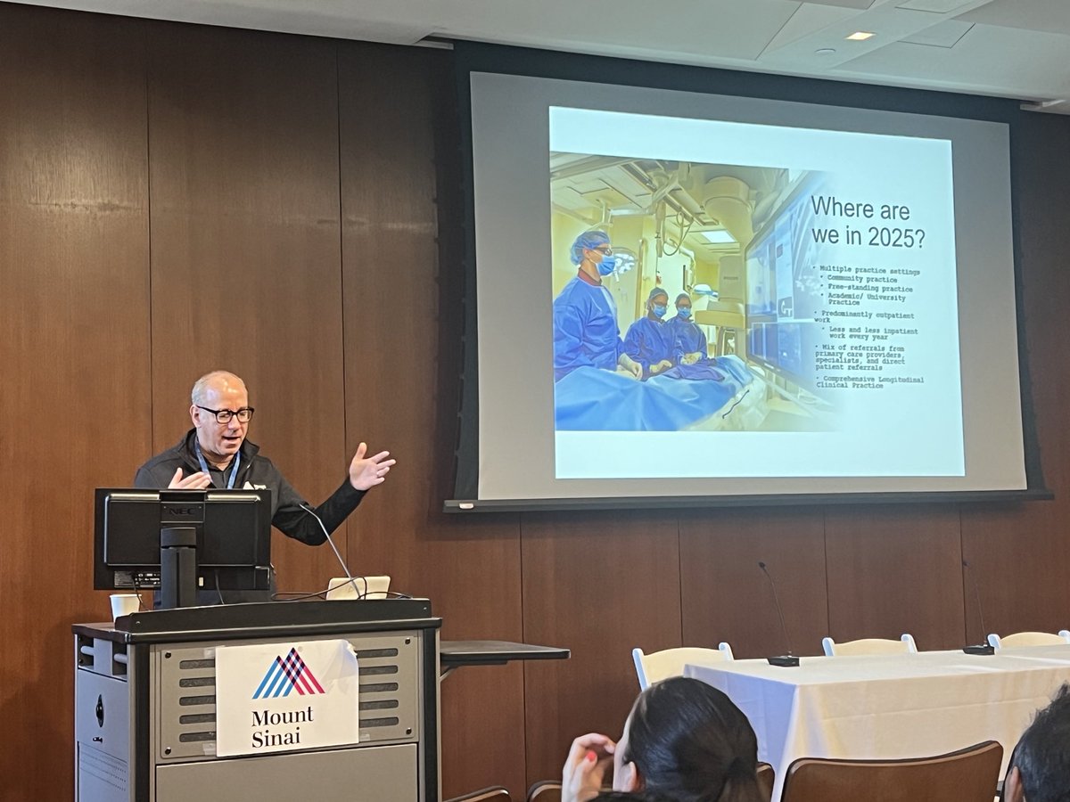 MountSinaiIR's tweet image. LIVE @MountSinaiIR @roblookstein speaking at our annual medical student symposium on the state of IR today #irad #meded @SIRRFS @SIRspecialists