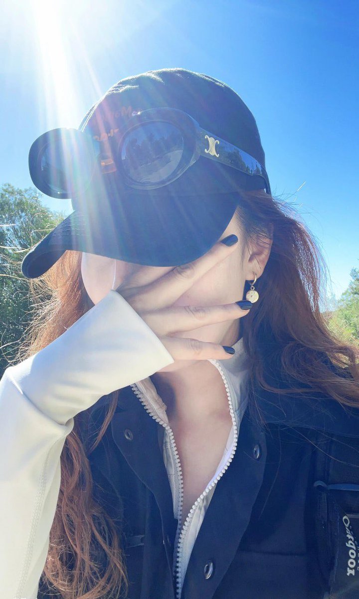 Melissa Chessher tweet media